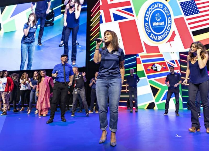 Judith McKenna lidera la estrategia de Wallmart en ms de 25 pases