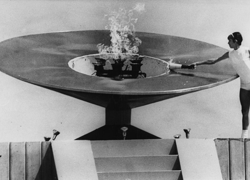 Enriqueta Basilio (1968)