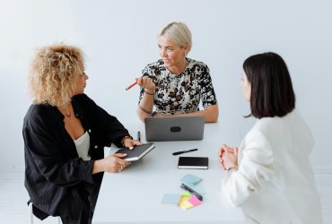 El papel de las mujeres emprendedoras en el éxito empresarial: Un estudio revelador